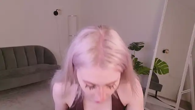 Snapshot of oh__lily chatting on June 2026 01:54:02 PM oh lily online show from June 2026 01:54:02 PM