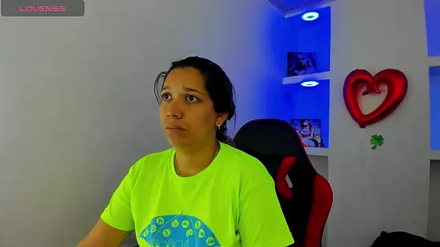 Melisa 14 online show from May 2026 12:32:01 PM