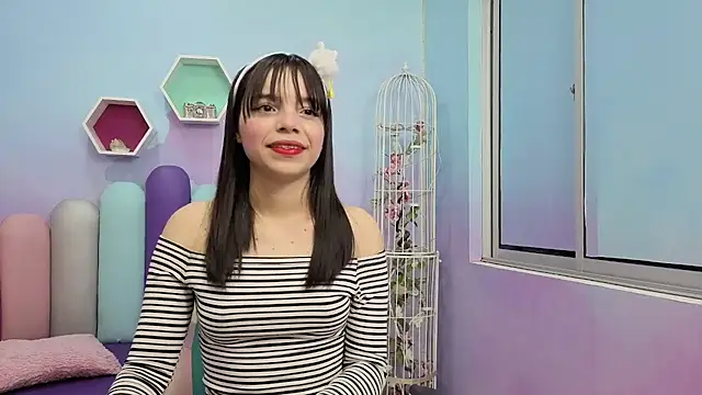 Isaa Skinny online show from May 2026 03:48:01 AM