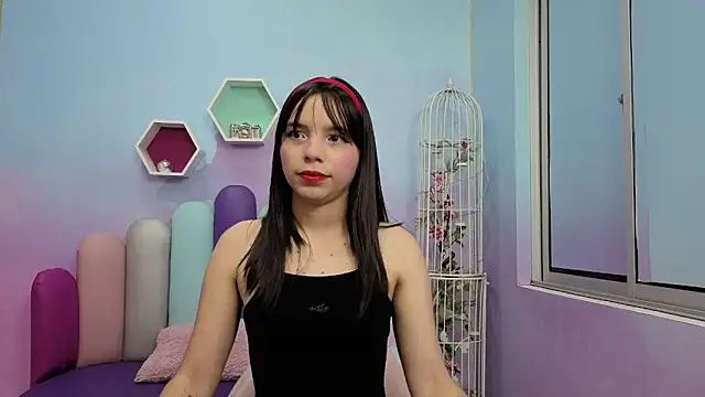 Isaa Skinny online show from May 2026 03:35:01 AM
