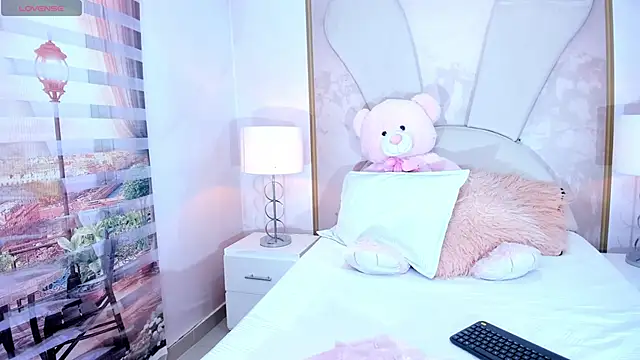 little doll18  online show from May 2026 09:12:01 PM