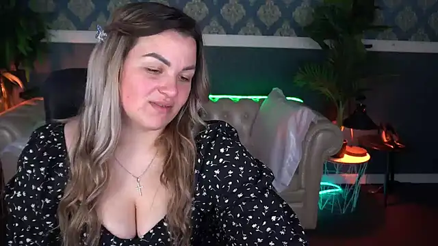 AlissyaGrayy online show from May 2026 12:32:02 PM