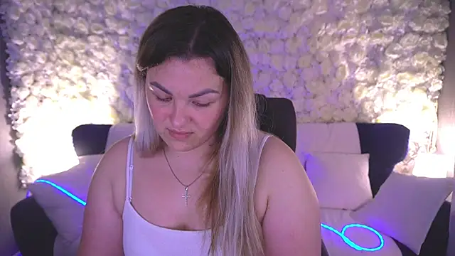 AlissyaGrayy online show from May 2026 04:04:02 PM