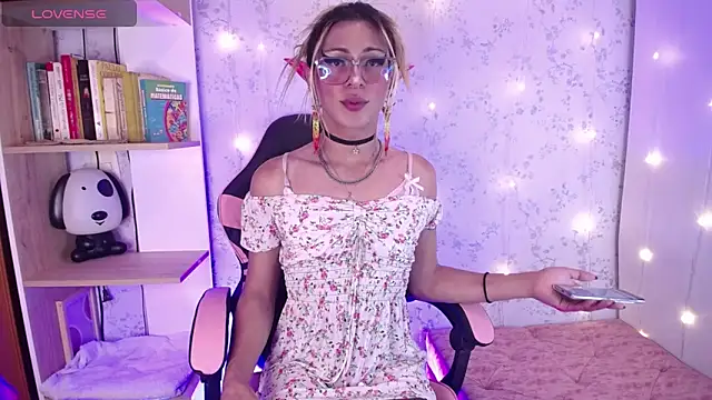  Alexaavandercloude online show from April 2026 09:53:02 PM