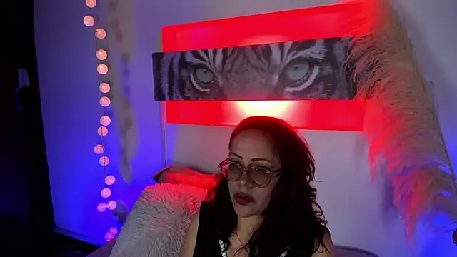 Mariia Paulaa online show from June 2026 04:15:01 AM