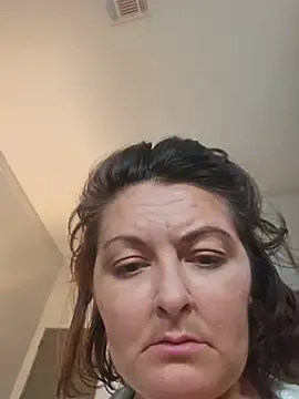 tinyassbossymilf online show from July 2026 02:43:01 PM