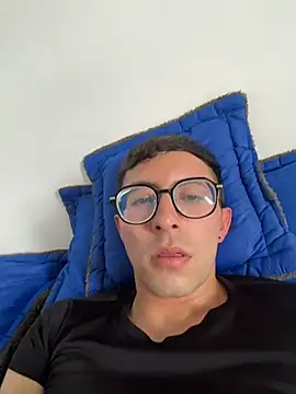 LeonBlazze online show from July 2026 08:34:02 PM