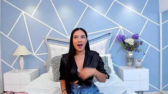 EmmaFosther online show from July 2026 11:24:02 AM