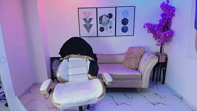 Kitty  meow online show from May 2026 12:21:01 PM