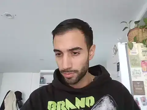 SantinnoVale online show from April 2026 06:19:02 PM