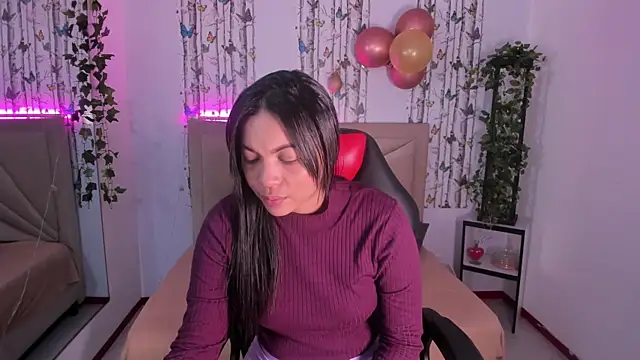 Snapshot of adhara_angelss chatting on May 2026 03:35:02 AM adhara angelss online show from May 2026 03:35:02 AM