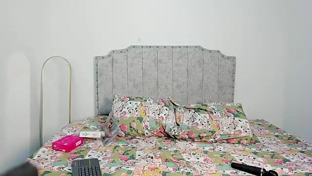 camila borbon  online show from June 2026 12:36:02 PM