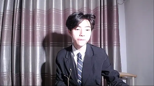 XX-XIUXIU online show from May 2026 07:56:01 PM