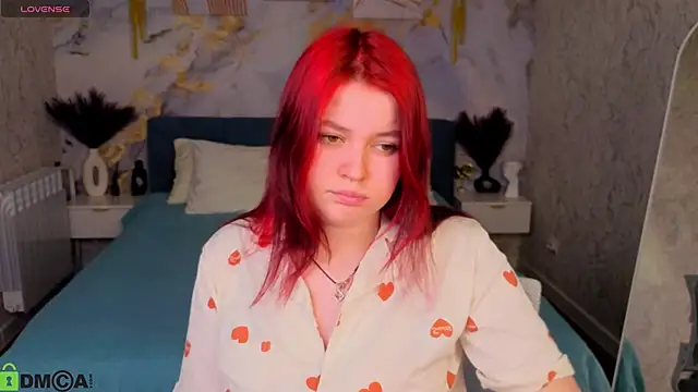 Snapshot of Emma-Wats0n chatting on April 2026 09:15:01 AM Emma-Wats0n online show from April 2026 09:15:01 AM