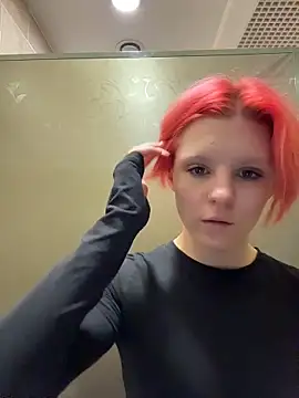 NinaParri online show from May 2026 03:56:02 AM