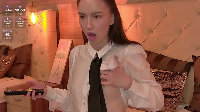 Snapshot of MonaHicks chatting on March 2026 11:08:02 PM MonaHicks online show from March 2026 11:08:02 PM