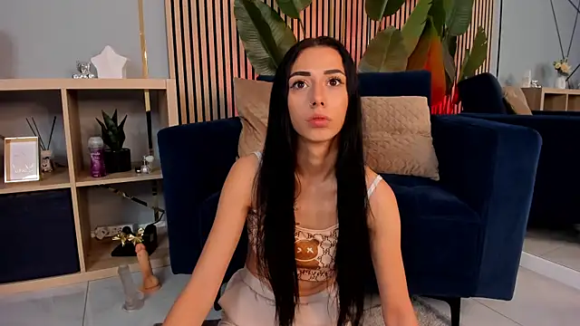 TiaCyrrus online show from May 2026 01:51:02 PM