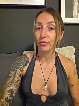 NicoleKaiser online show from May 2026 07:19:01 PM