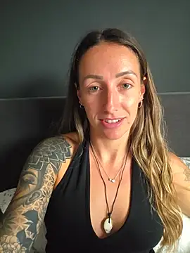 NicoleKaiser online show from May 2026 06:05:02 PM