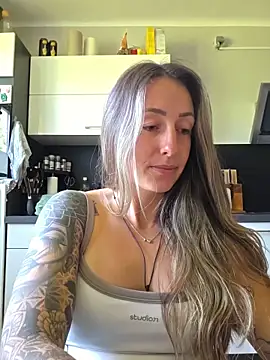 NicoleKaiser online show from May 2026 07:28:02 AM