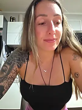 NicoleKaiser online show from May 2026 07:34:01 PM