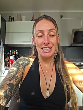 NicoleKaiser online show from June 2026 04:42:02 PM