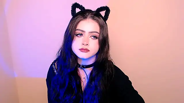  LunnaBelle  online show from May 2026 10:28:01 PM