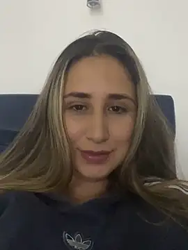 VictoriaWhitmore online show from April 2026 03:24:01 AM