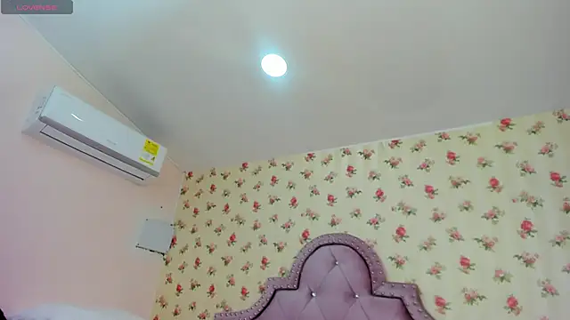 crystal watson0 online show from May 2026 01:30:01 PM