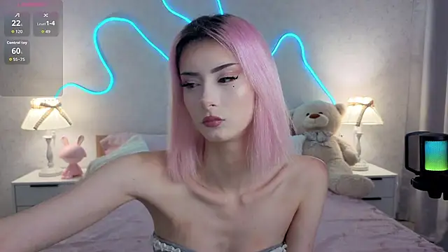 kittysocutie online show from July 2026 12:41:02 AM