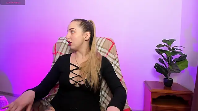 Alexandracandy online show from March 2026 09:02:02 AM