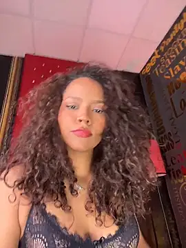 CurlyOopsieXXX online show from June 2026 09:31:01 PM