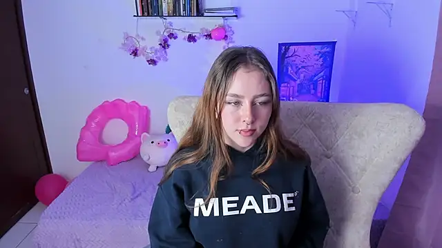 leyla miller  online show from March 2026 03:11:01 PM