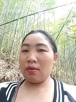Huemy098 online show from April 2026 12:12:01 AM