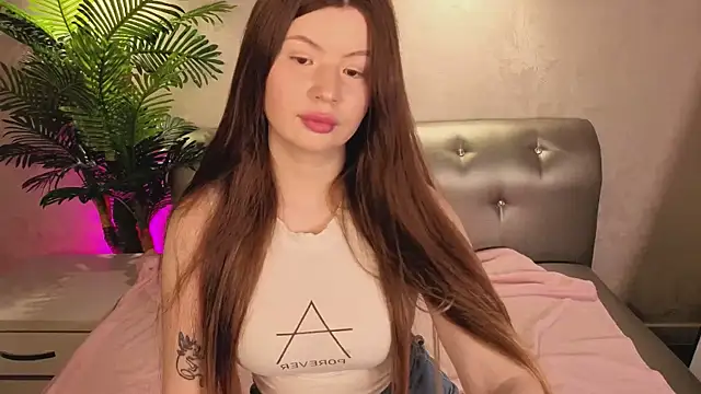 Sophia Everly online show from May 2026 10:00:01 AM
