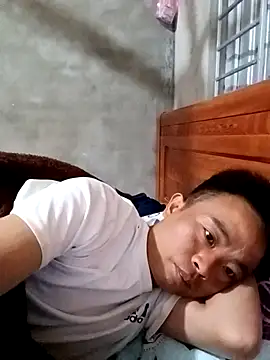 Snapshot of boy-pho- chatting on March 2026 12:33:11 PM boy-pho- online show from March 2026 12:33:11 PM