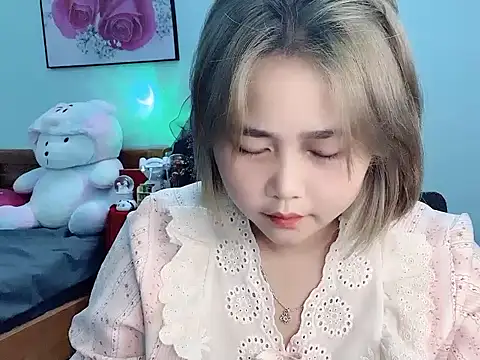 Snapshot of Nhanlu009 chatting on May 2026 01:50:01 PM Nhanlu009 online show from May 2026 01:50:01 PM