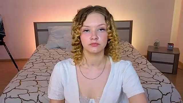StaceyyJones online show from May 2026 11:18:02 AM