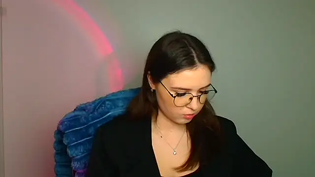 Nika nik a online show from April 2026 05:19:01 AM