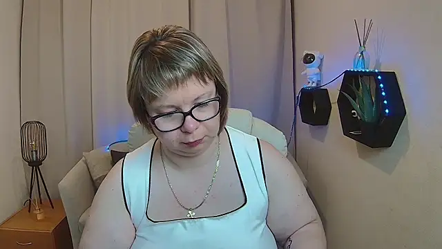 BonnnyBoobsy online show from May 2026 12:02:01 PM