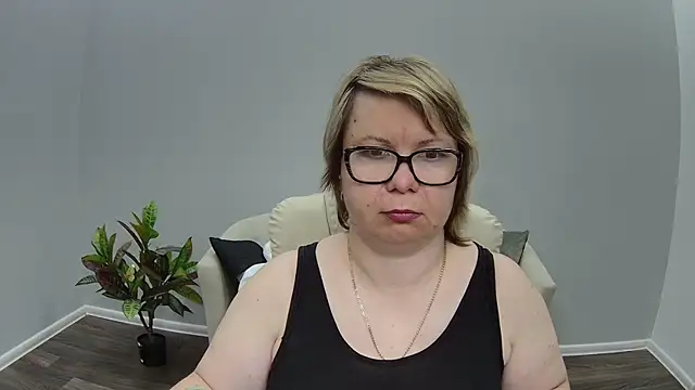 BonnnyBoobsy online show from July 2026 06:10:02 PM