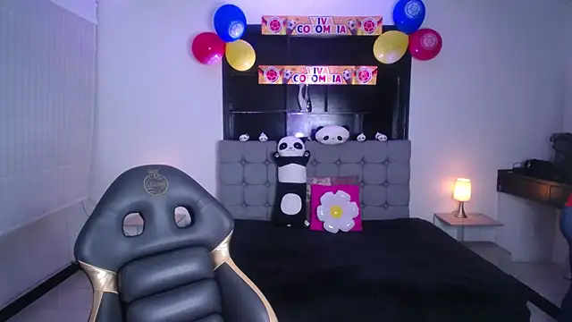 Melannyy V online show from July 2026 12:31:02 PM