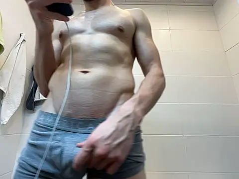 Snapshot of musclex777 chatting on April 2026 07:44:02 PM musclex777 online show from April 2026 07:44:02 PM