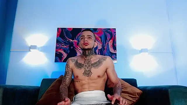 Snapshot of DominicParkerr chatting on March 2026 11:42:01 PM DominicParkerr online show from March 2026 11:42:01 PM