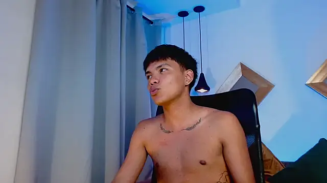 thiagosterling online show from April 2026 11:43:02 PM