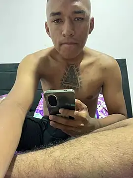 Snapshot of juliancito222 chatting on May 2026 12:49:01 AM juliancito222 online show from May 2026 12:49:01 AM