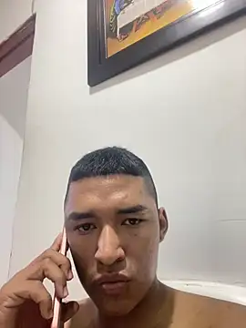 Snapshot of juliancito222 chatting on July 2026 02:01:02 PM juliancito222 online show from July 2026 02:01:02 PM