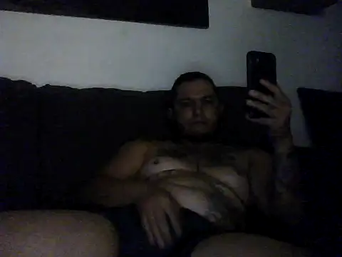 Snapshot of HOTB0Y18 chatting on April 2026 07:22:01 AM HOTB0Y18 online show from April 2026 07:22:01 AM