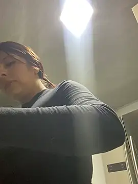 emiiross online show from May 2026 03:26:01 AM