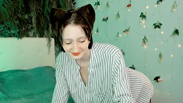 Snapshot of Kira__Cutie chatting on July 2026 09:08:02 PM Kira Cutie online show from July 2026 09:08:02 PM